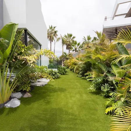 Luma, Luxury Golf Villa, Heated Pool, Abama بيت للعطل *
